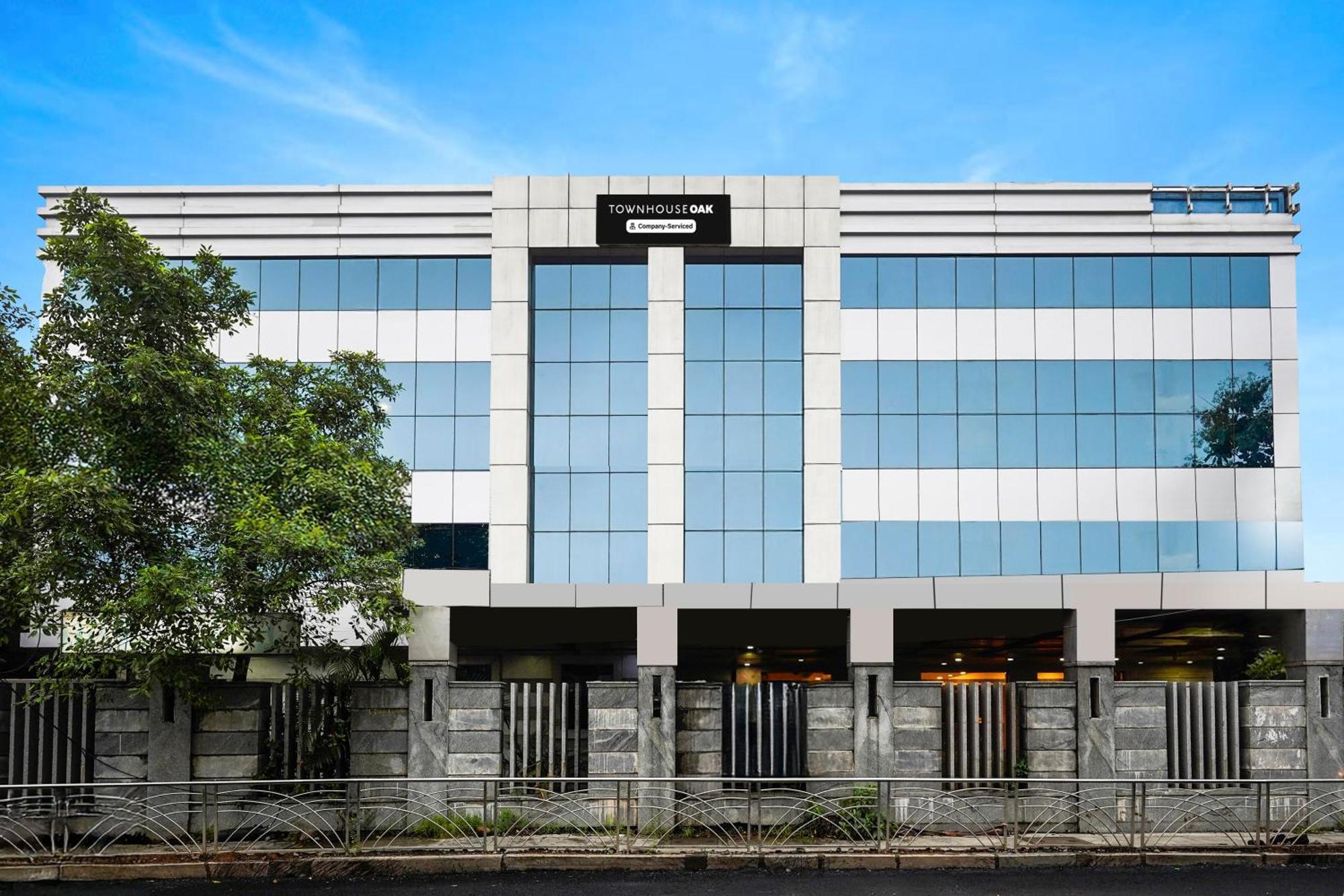 Super Townhouse Oak Alandur Near Chennai Airport Formerly Vijay Park Exterior foto